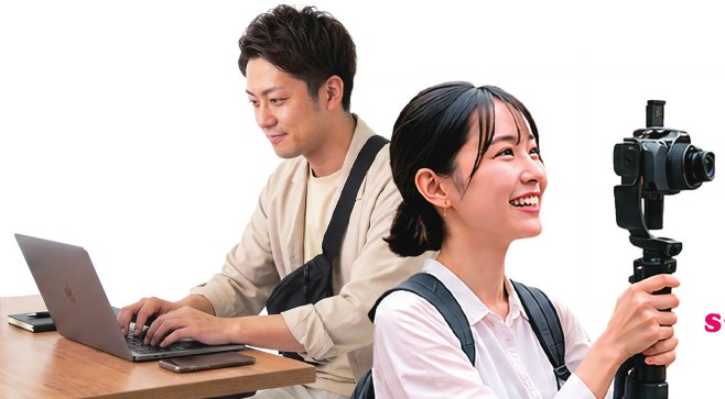 取材と編集をする巣鴨ナビのスタッフ